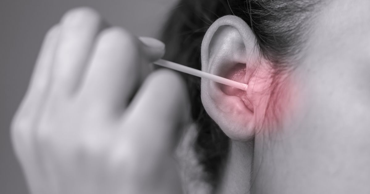 Cómo limpiar sus oídos sin usar hisopos