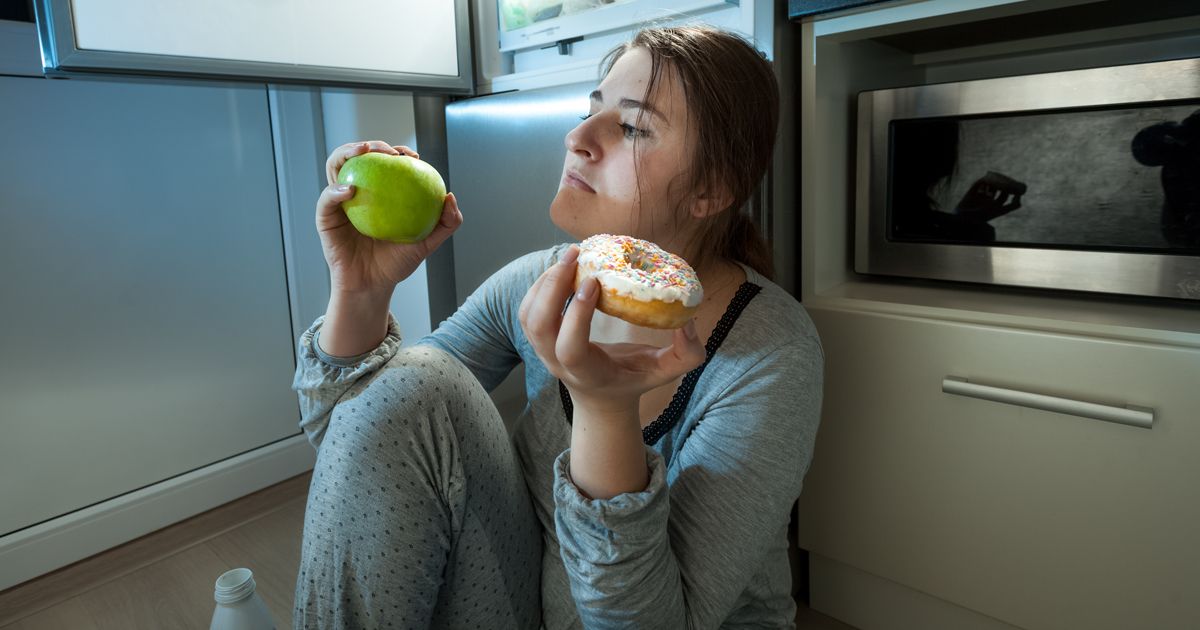 Dormir mal puede ocasionar que coma de más al día siguiente