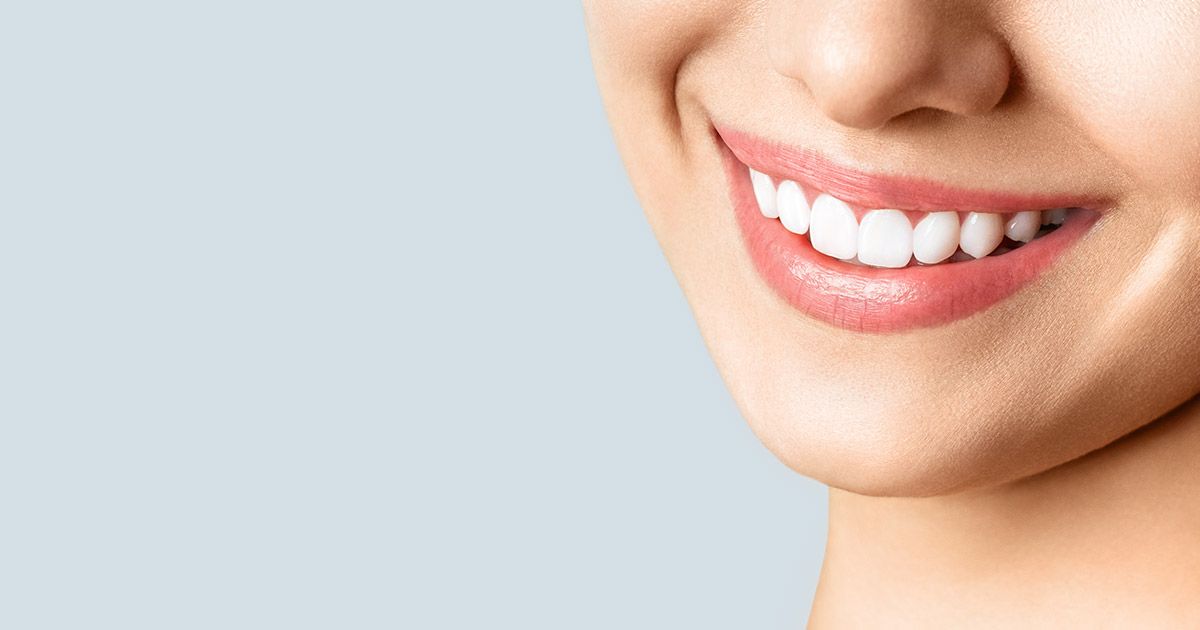 ¿Cuál es el mejor método para cuidar su dentadura?