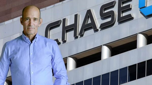 Chase cierra cuentas de banco de Mercola y ejectuvos C level